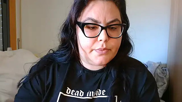 Snapshot of Eli_BBW chatting on 09/15/25, 01:22 Eli BBW online show from 09/15/25, 01:22