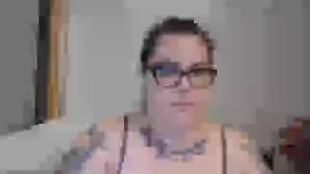 Snapshot of Eli_BBW chatting on 09/30/25, 01:32 Eli BBW online show from 09/30/25, 01:32