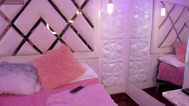 Annie girl2 online show from 10/02/25, 12:34