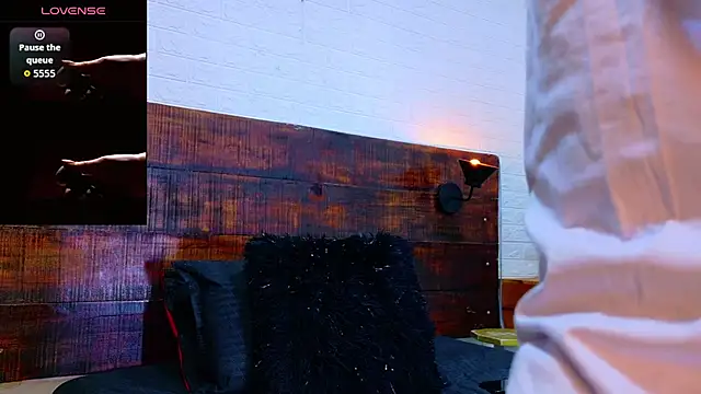 JhosuaVega online show from 10/11/25, 09:24