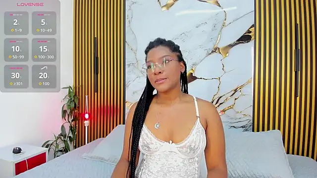 Snapshot of ValeryCortezm chatting on 09/14/25, 12:59 ValeryCortezm online show from 09/14/25, 12:59