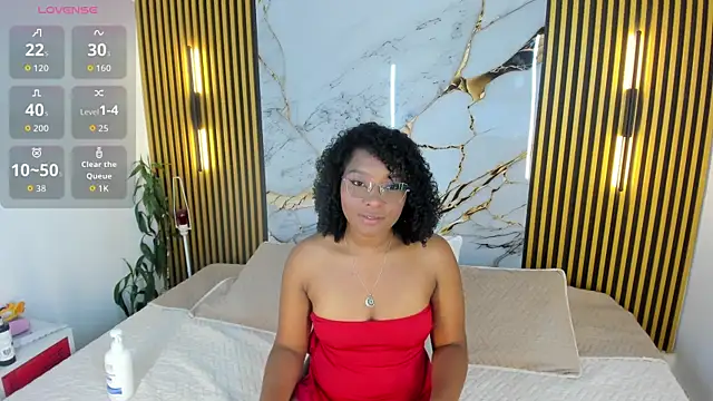 Snapshot of ValeryCortezm chatting on 09/22/25, 11:56 ValeryCortezm online show from 09/22/25, 11:56