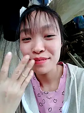 Snapshot of Phuoc_xx chatting on 02/19/26, 08:10 Phuoc xx online show from 02/19/26, 08:10