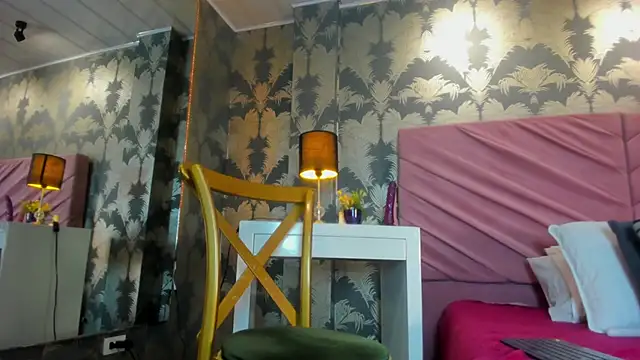 VictoriaQueen Fg online show from 11/12/25, 01:22