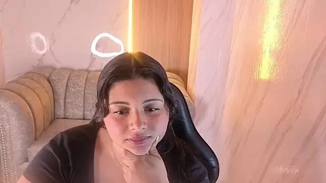 mia hot tf online show from 10/24/25, 09:00