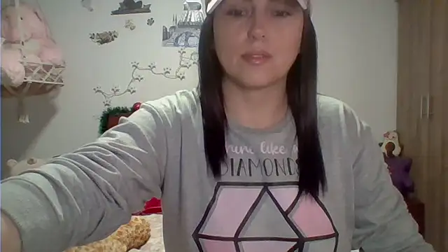 Snapshot of Venusina_07 chatting on 12/19/25, 06:20 Venusina 07 online show from 12/19/25, 06:20