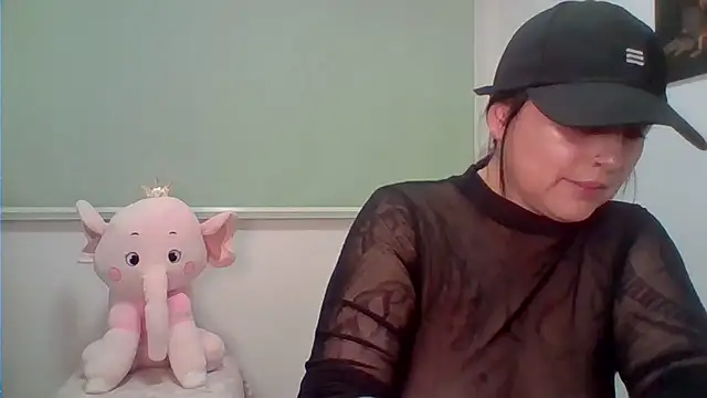 Snapshot of Venusina_07 chatting on 04/15/26, 01:45 Venusina 07 online show from 04/15/26, 01:45