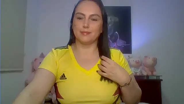 Snapshot of Venusina_07 chatting on 06/24/26, 04:22 Venusina 07 online show from 06/24/26, 04:22