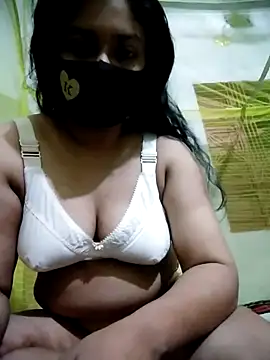 Snapshot of hafiza8746 chatting on 09/13/25, 05:13 hafiza8746 online show from 09/13/25, 05:13