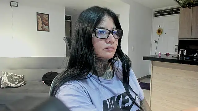 Snapshot of Unatatuada chatting on 04/09/26, 10:53 Unatatuada online show from 04/09/26, 10:53