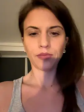 Snapshot of ScarlettNoirr chatting on 11/16/25, 06:46 ScarlettNoirr online show from 11/16/25, 06:46