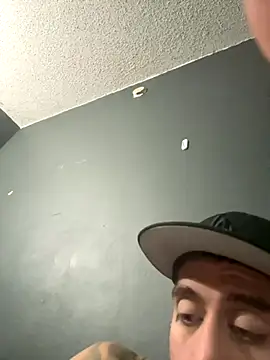 busnfatnutsLildee online show from 10/31/25, 08:37