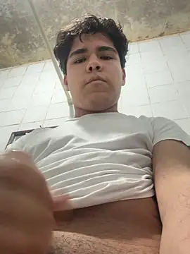 Snapshot of kjesusd12 chatting on 10/10/25, 04:44 kjesusd12 online show from 10/10/25, 04:44