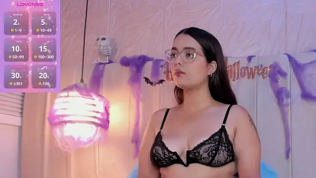 hannahst  online show from 10/08/25, 08:06