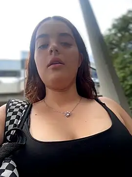 Snapshot of hannahst_ chatting on 06/16/26, 07:16 hannahst online show from 06/16/26, 07:16