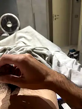 alexbergo87 online show from 09/17/25, 07:37