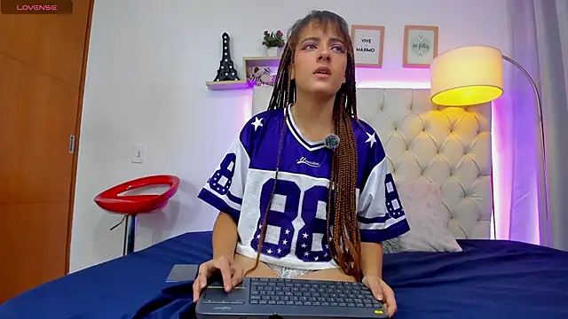 angelica bonn online show from 09/25/25, 12:20