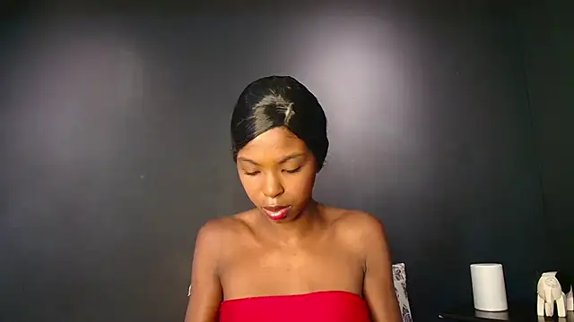 CamilaaSaenz online show from 10/11/25, 11:53