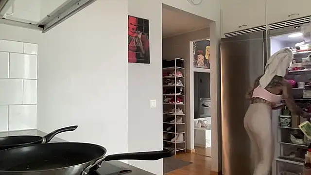 Snapshot of paulinaalatalo chatting on 03/25/26, 09:15 paulinaalatalo online show from 03/25/26, 09:15