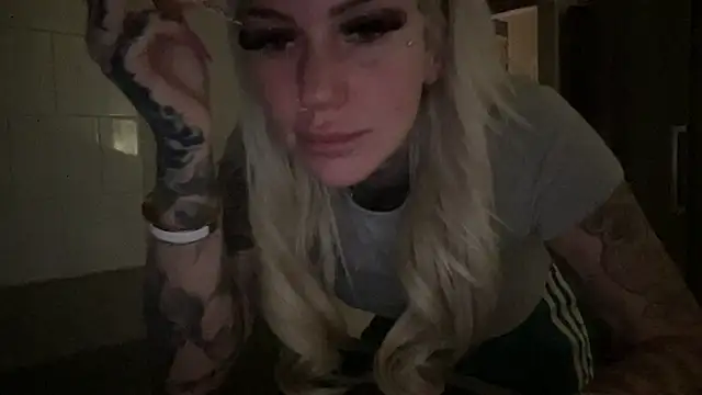 Snapshot of paulinaalatalo chatting on 03/27/26, 12:05 paulinaalatalo online show from 03/27/26, 12:05