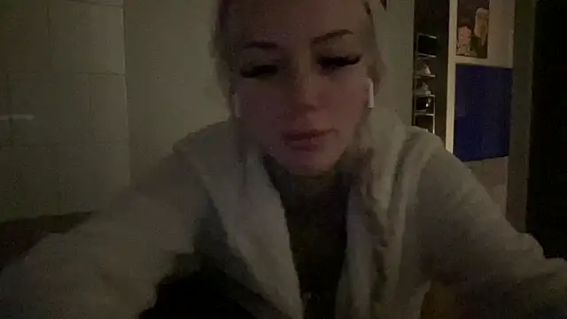 Snapshot of paulinaalatalo chatting on 03/31/26, 12:01 paulinaalatalo online show from 03/31/26, 12:01