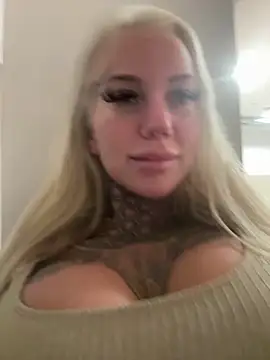 Snapshot of paulinaalatalo chatting on 04/03/26, 11:30 paulinaalatalo online show from 04/03/26, 11:30