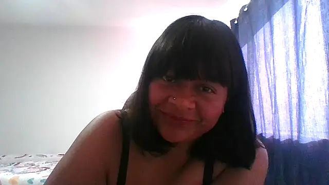 adri89-g online show from 12/15/25, 02:21