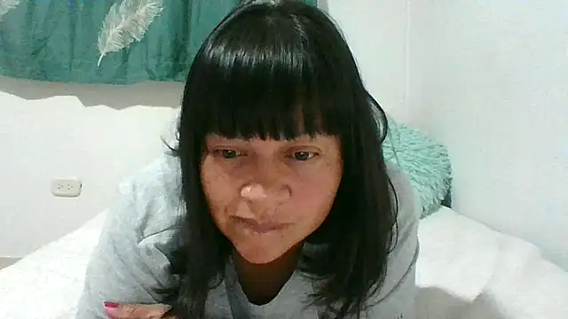 adri89-g online show from 01/18/26, 12:14