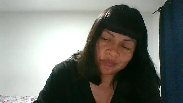 adri89-g online show from 02/11/26, 03:22