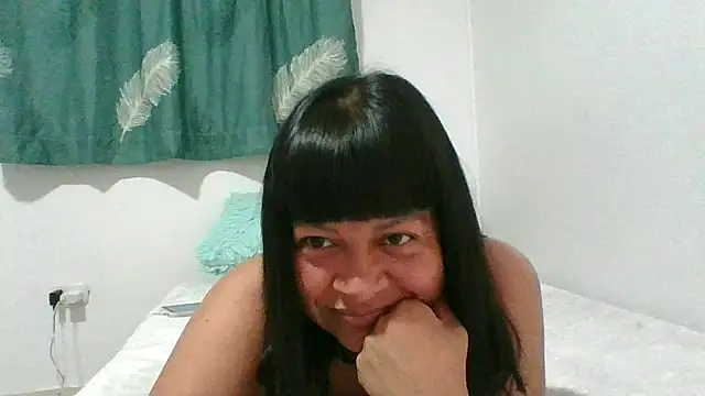 adri89-g online show from 02/14/26, 09:55