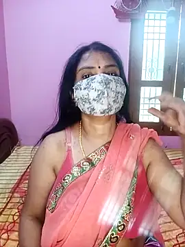 Snapshot of KannadaTamilTeluguBeauty chatting on 10/28/25, 08:40 KannadaTamilTeluguBeauty online show from 10/28/25, 08:40