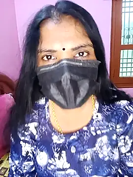 Snapshot of KannadaTamilTeluguBeauty chatting on 11/06/25, 11:55 KannadaTamilTeluguBeauty online show from 11/06/25, 11:55