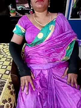 Snapshot of KannadaTamilTeluguBeauty chatting on 11/25/25, 06:35 KannadaTamilTeluguBeauty online show from 11/25/25, 06:35