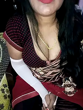 Snapshot of KannadaTamilTeluguBeauty chatting on 12/05/25, 05:42 KannadaTamilTeluguBeauty online show from 12/05/25, 05:42