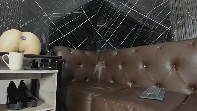 mistress angell  online show from 10/17/25, 01:20