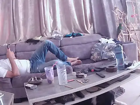 Snapshot of Alexis21821 chatting on 10/31/25, 10:49 Alexis21821 online show from 10/31/25, 10:49