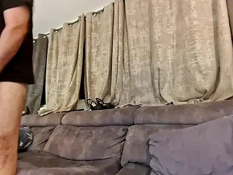 Snapshot of Alexis21821 chatting on 11/18/25, 08:02 Alexis21821 online show from 11/18/25, 08:02