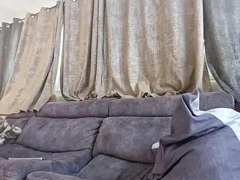 Snapshot of Alexis21821 chatting on 11/20/25, 06:57 Alexis21821 online show from 11/20/25, 06:57