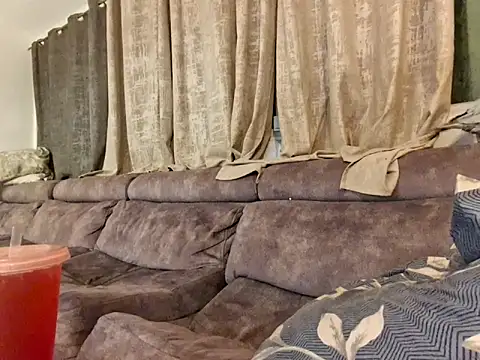 Snapshot of Alexis21821 chatting on 03/16/26, 05:28 Alexis21821 online show from 03/16/26, 05:28