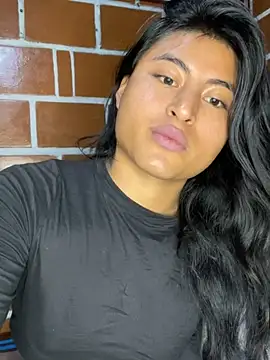 Michelle Narvaez online show from 12/20/25, 12:18