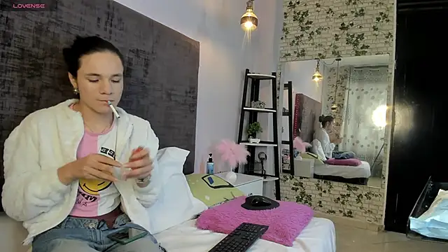 rhianna-coral online show from 09/26/25, 03:10