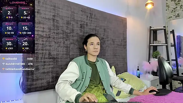 rhianna-coral online show from 09/28/25, 04:40