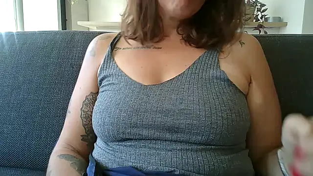 Snapshot of samantaatw chatting on 09/16/25, 01:01 samantaatw online show from 09/16/25, 01:01