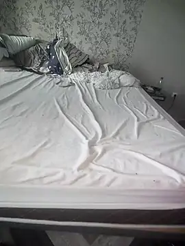 Snapshot of Lokomotivvv0707 chatting on 11/22/25, 11:09 Lokomotivvv0707 online show from 11/22/25, 11:09