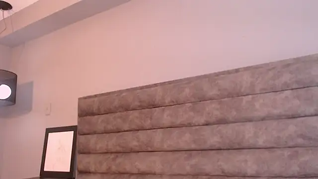 Aliciabloom online show from 10/04/25, 12:36