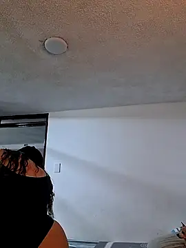 Aliciabloom online show from 10/12/25, 08:41