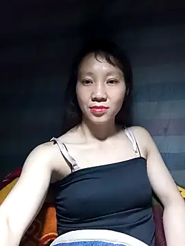 bonnie-00 online show from 10/28/25, 03:58