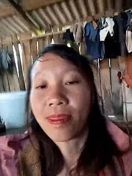 bonnie-00 online show from 11/29/25, 08:39