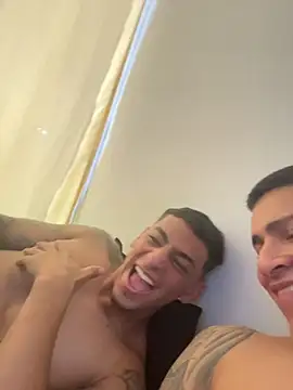 Snapshot of maykel_and_mike chatting on 10/08/25, 09:34 maykel and mike online show from 10/08/25, 09:34