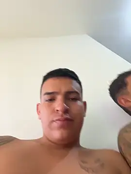 Snapshot of maykel_and_mike chatting on 10/15/25, 09:26 maykel and mike online show from 10/15/25, 09:26